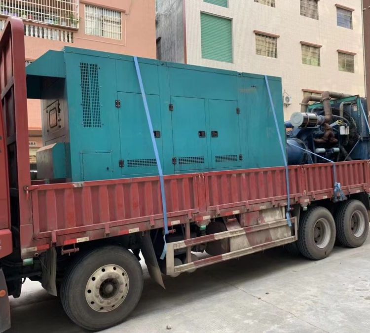 巴宜如何在不同负载率下确保 400KW 柴油发电机组的正常运行？